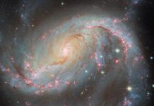 Hubble Snaps Shimmering Image of NGC 1672